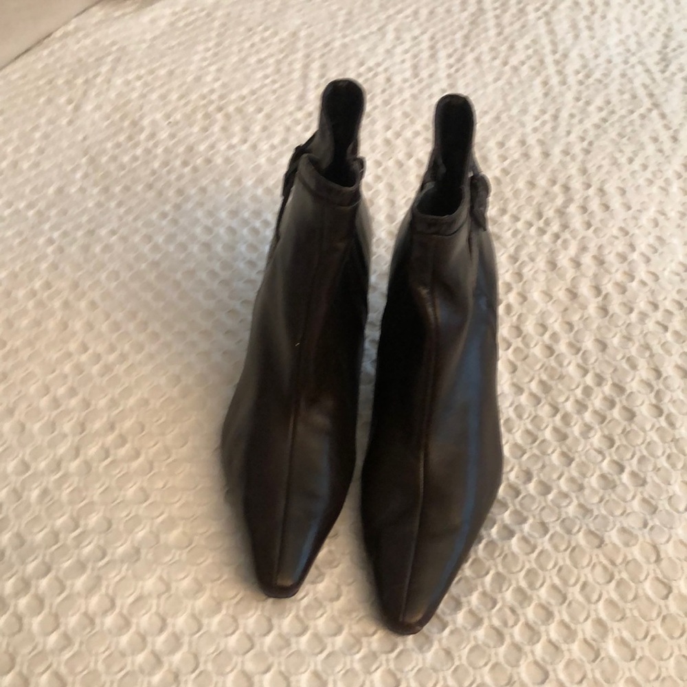 Brown pointed toe  Booties with side buckle